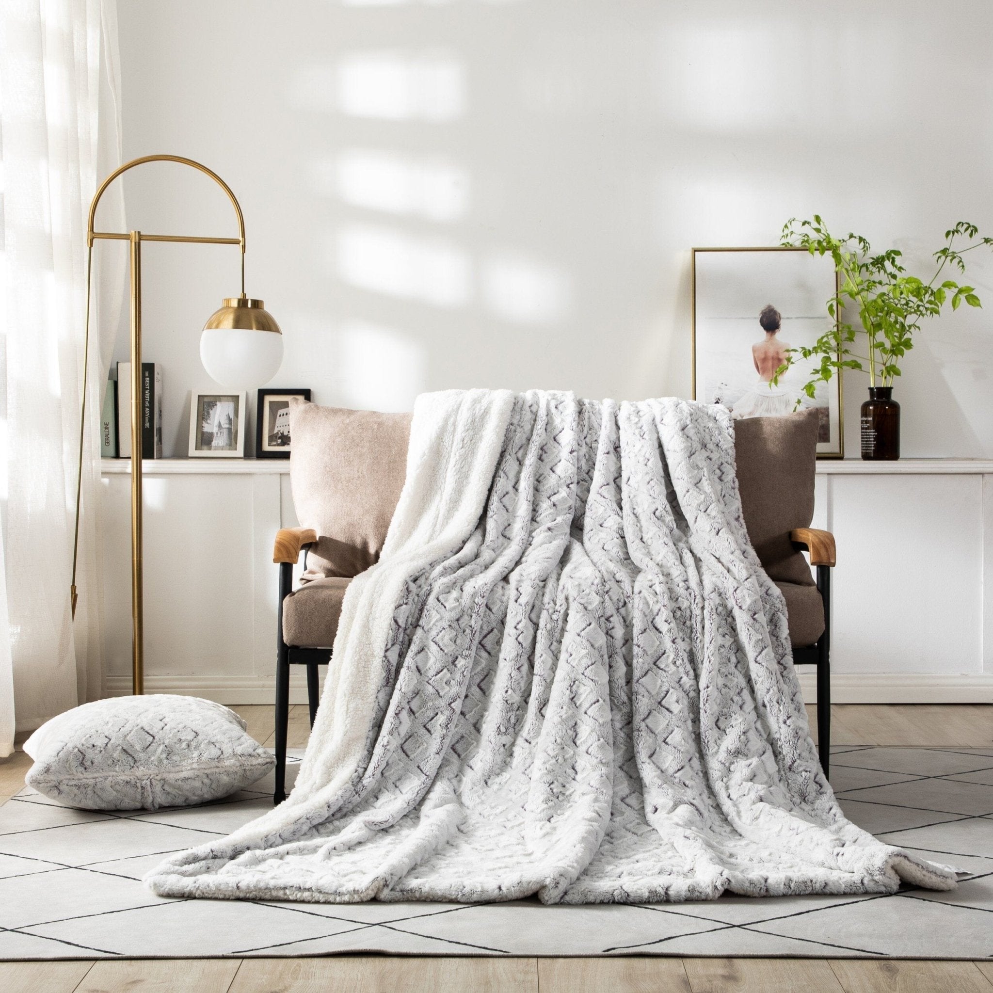 DaDa Bedding Luxury Dreamy Milky White & Purple Sherpa Backside Faux Fur Throw Blanket (M3395) - Rustic Avenue