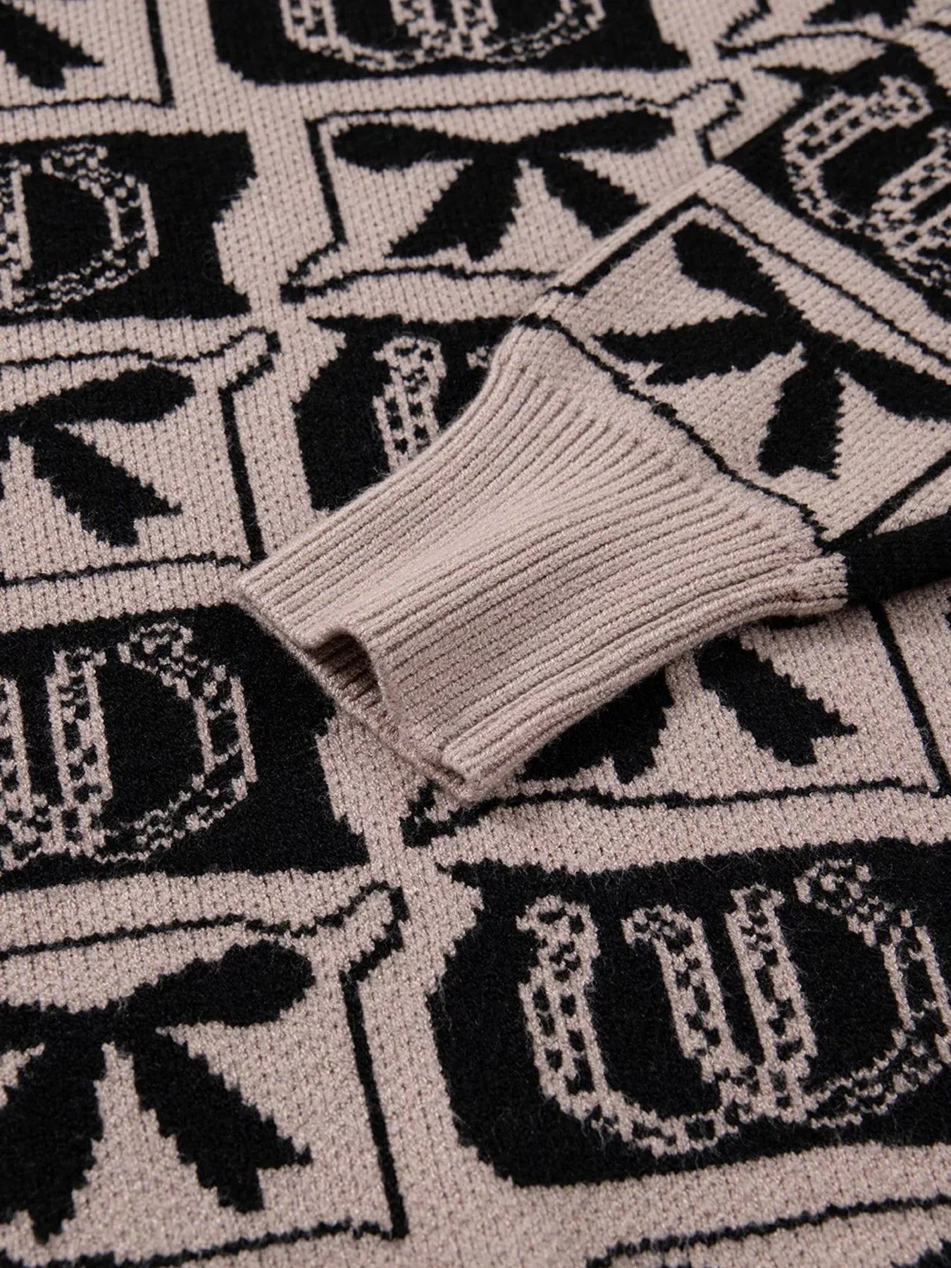 Bows & Horseshoes Pattern Sweater