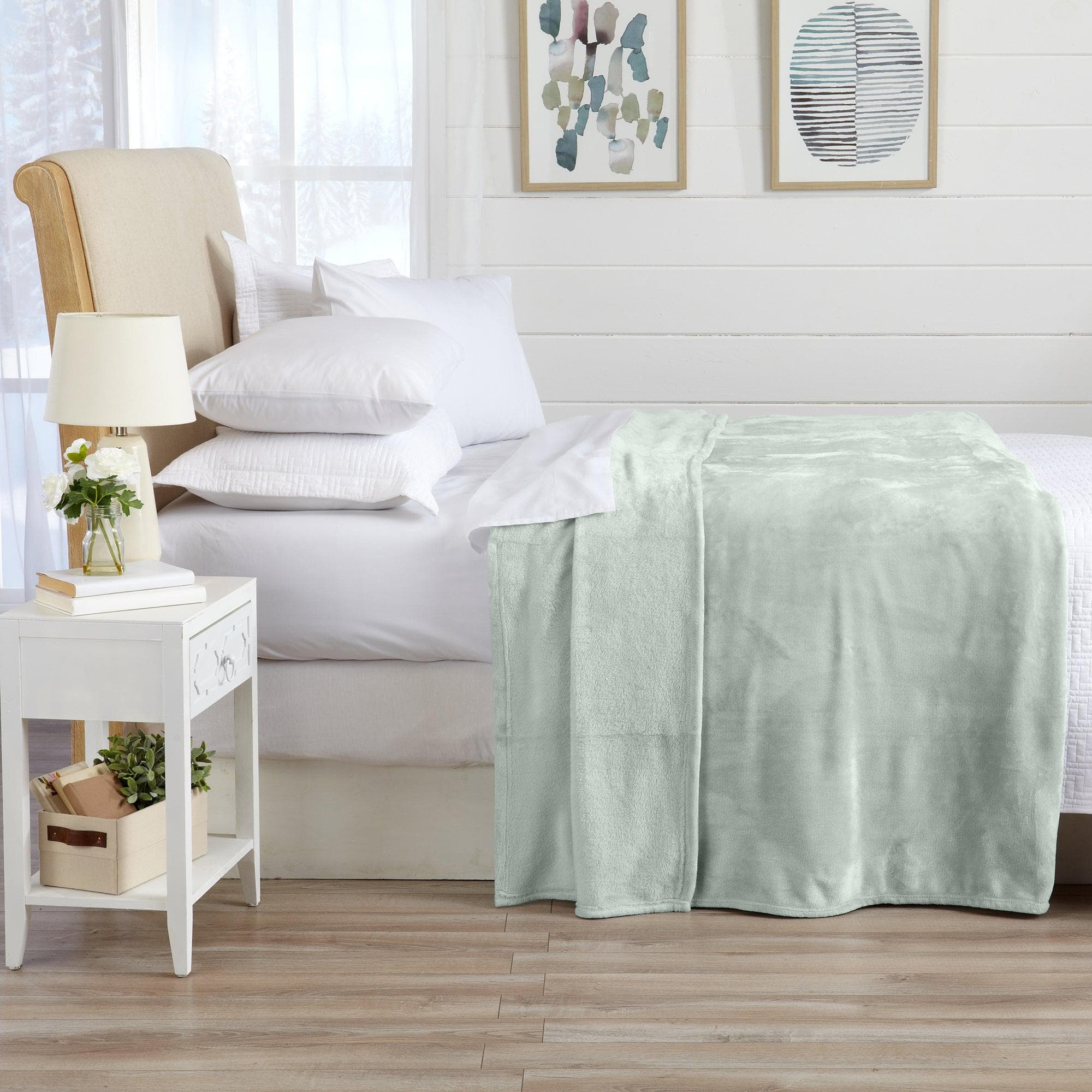 Velvet Plush Blanket - Avianna Collection - Rustic Avenue