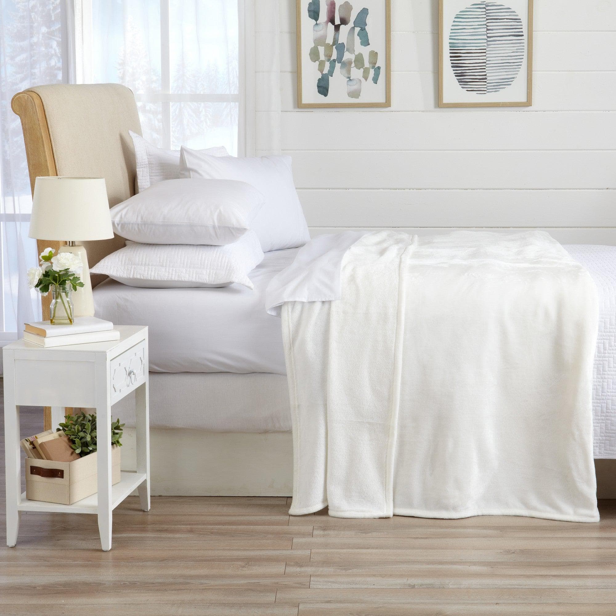 Velvet Plush Blanket - Avianna Collection - Rustic Avenue