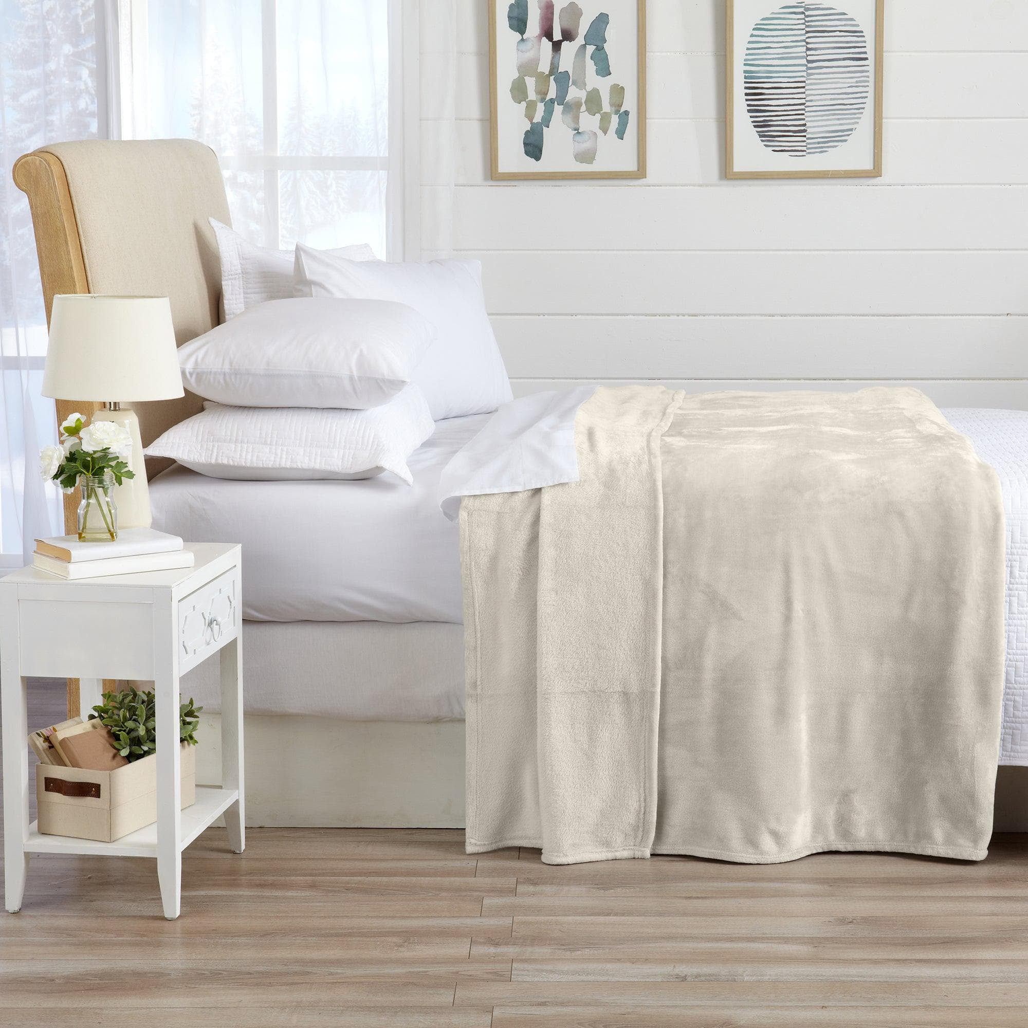 Velvet Plush Blanket - Avianna Collection - Rustic Avenue
