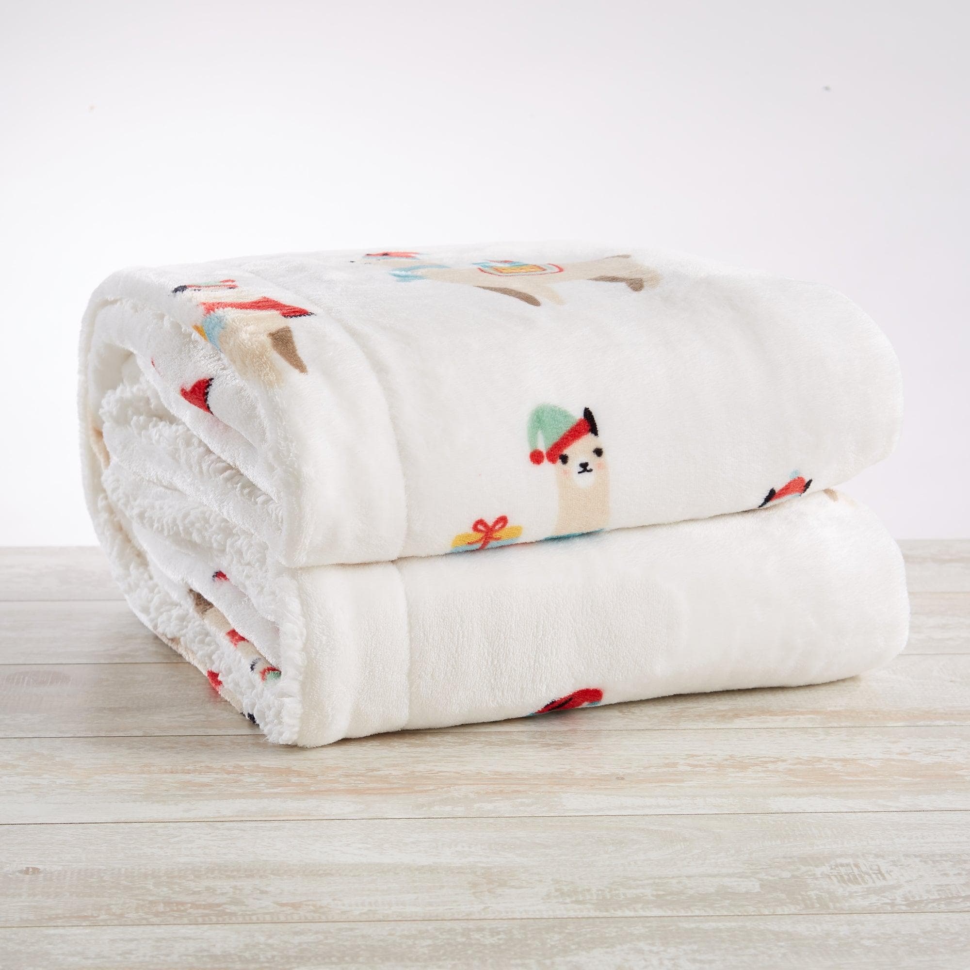 Holiday Sherpa Throw - Esmay Collection - Rustic Avenue