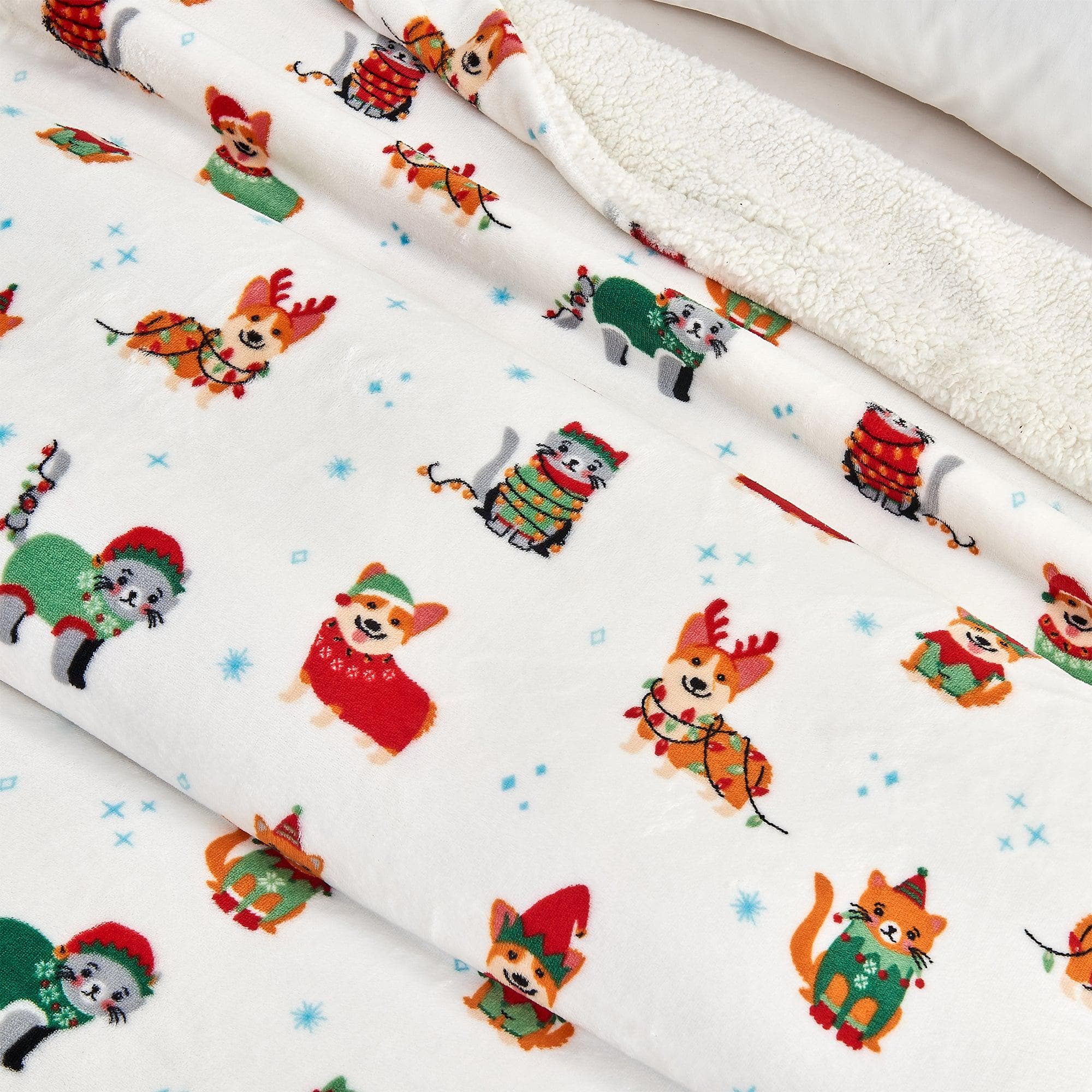 Holiday Sherpa Throw - Esmay Collection - Rustic Avenue
