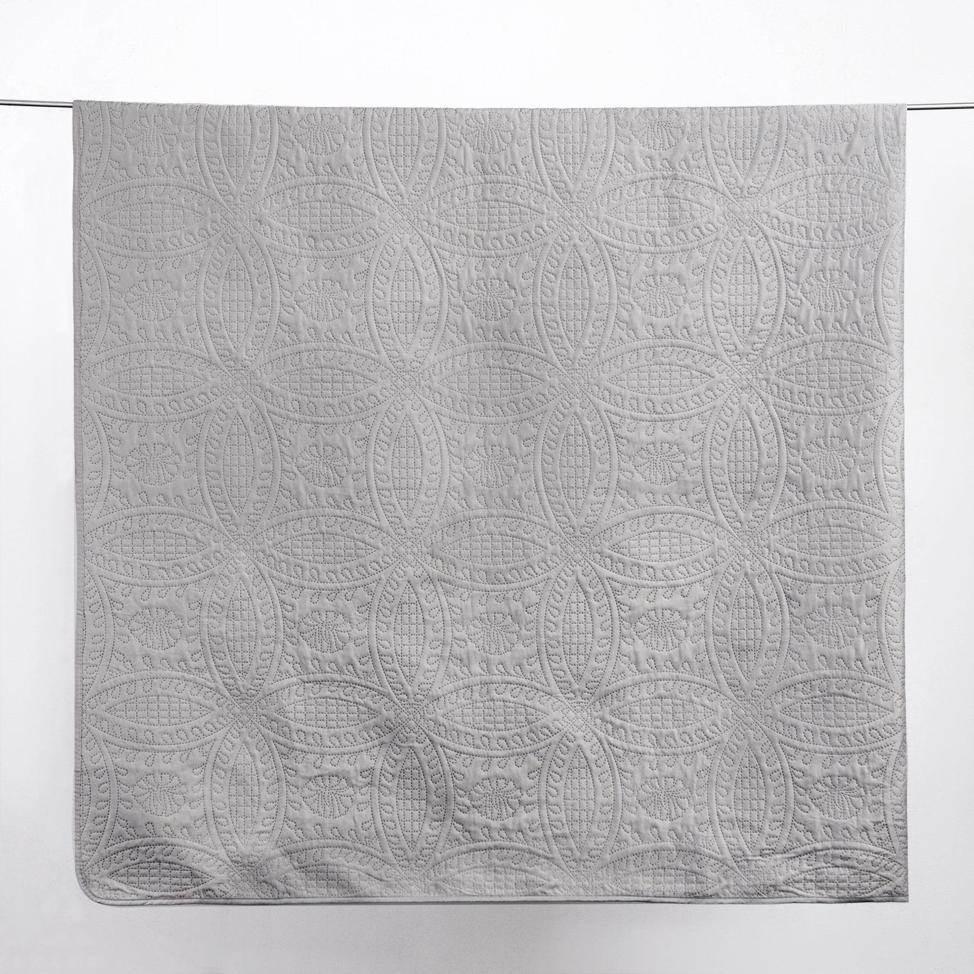 3 - Piece Oversized Medallion Quilt Set - Clara Collection - Rustic Avenue