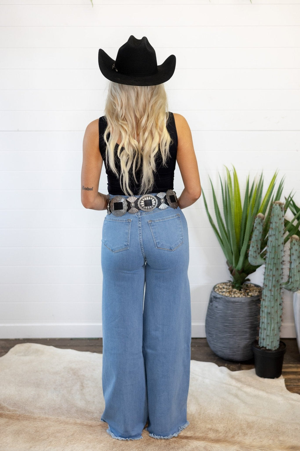 O2 Front Seam Wide Leg Denim Jeans - Light Wash